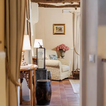 Near Lucca With Tuscan Charm *