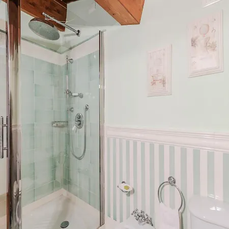 Near Lucca With Tuscan Charm * Pieve di Compito