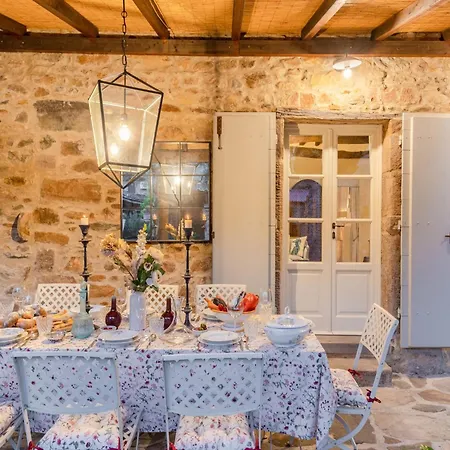 Near Lucca With Tuscan Charm