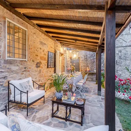 Near Lucca With Tuscan Charm Pieve di Compito